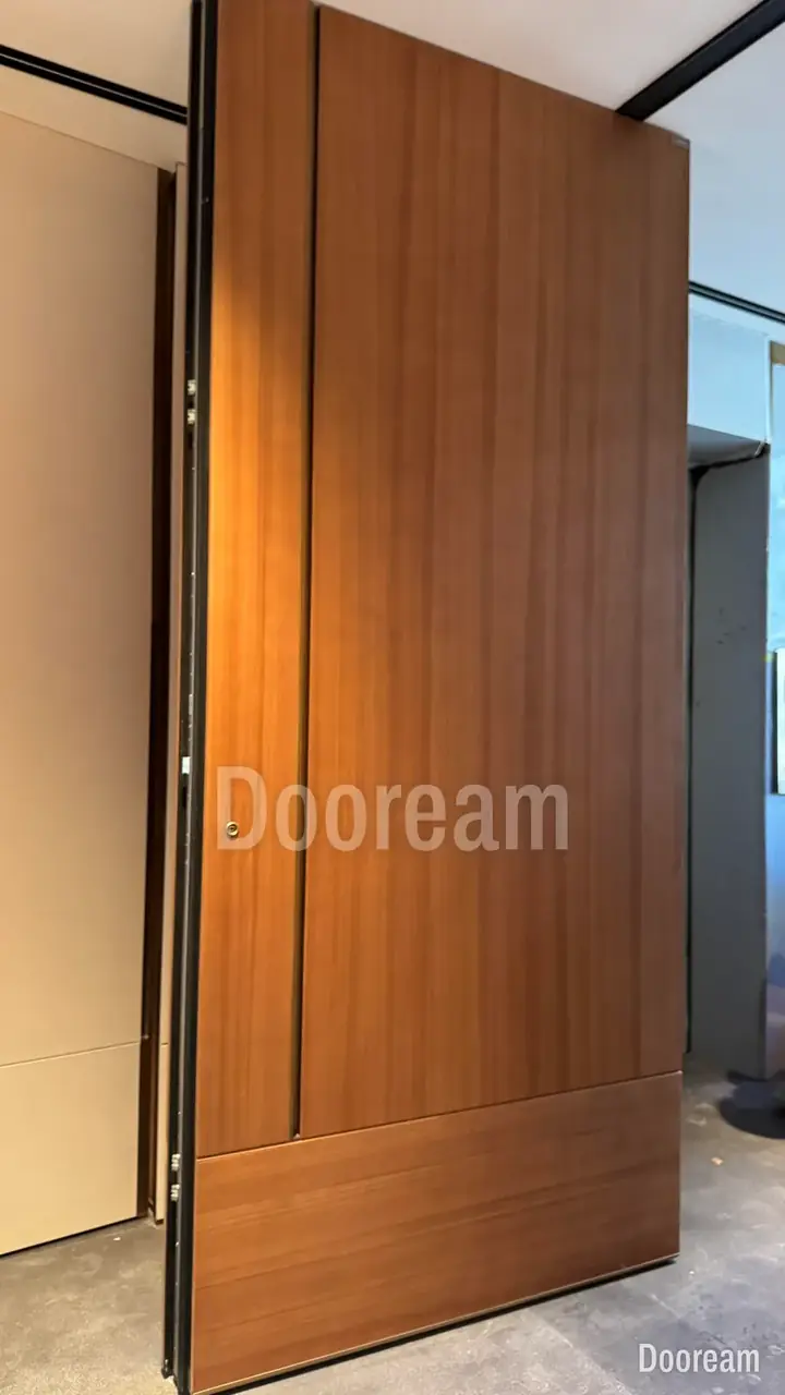 Entrance door with vertical grain, a horizontal-grain base and a smart lock, installed